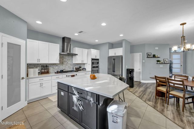 607 Riverbed Circle, Reno, NV 89521