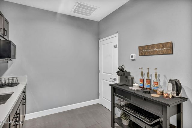 607 Riverbed Circle, Reno, NV 89521