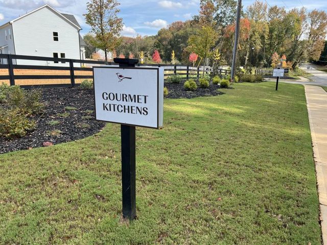 171 Crimson Feather Drive, Jefferson, GA 30549