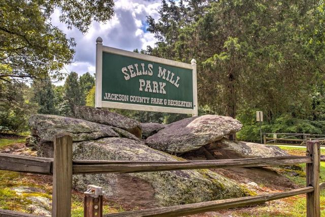 171 Crimson Feather Drive, Jefferson, GA 30549