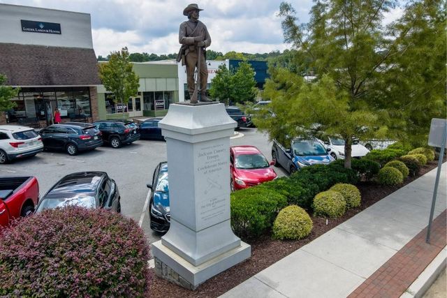 171 Crimson Feather Drive, Jefferson, GA 30549