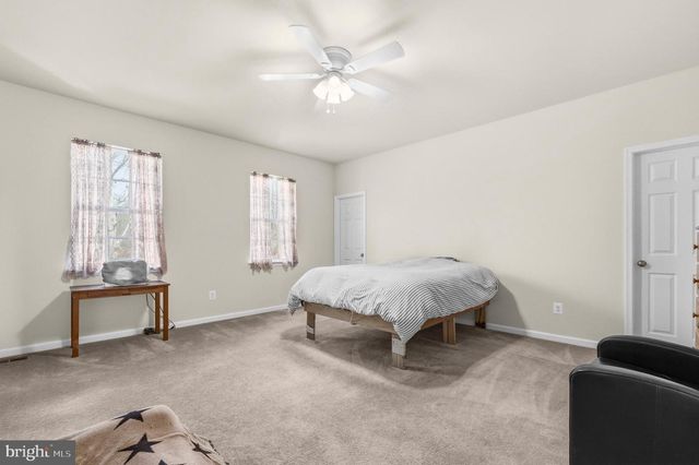 18184 PRESIDIO PL, Round Hill, VA 20141