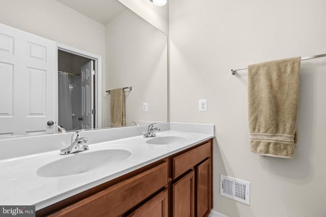 18184 PRESIDIO PL, Round Hill, VA 20141