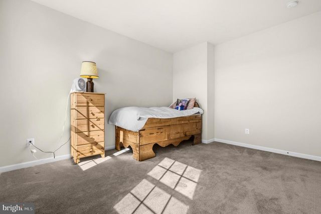 18184 PRESIDIO PL, Round Hill, VA 20141