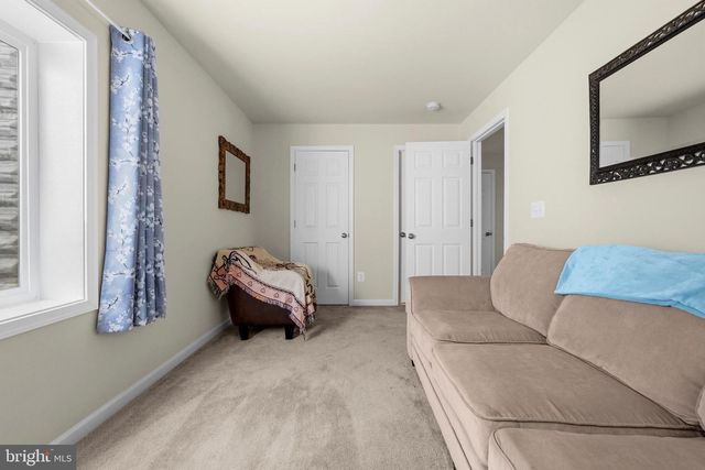 18184 PRESIDIO PL, Round Hill, VA 20141