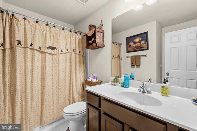 18184 PRESIDIO PL, Round Hill, VA 20141