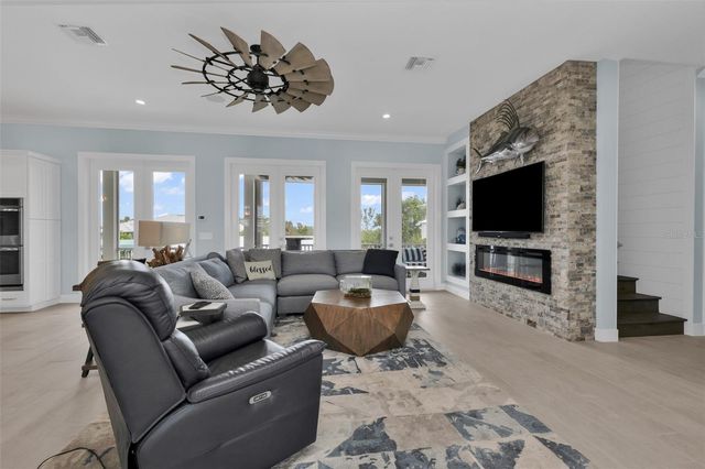 24216 YACHT CLUB BOULEVARD, Punta Gorda, FL 33955