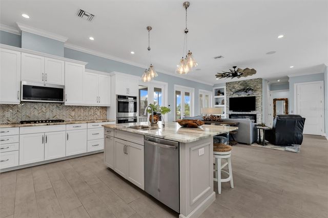 24216 YACHT CLUB BOULEVARD, Punta Gorda, FL 33955