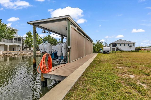 24216 YACHT CLUB BOULEVARD, Punta Gorda, FL 33955