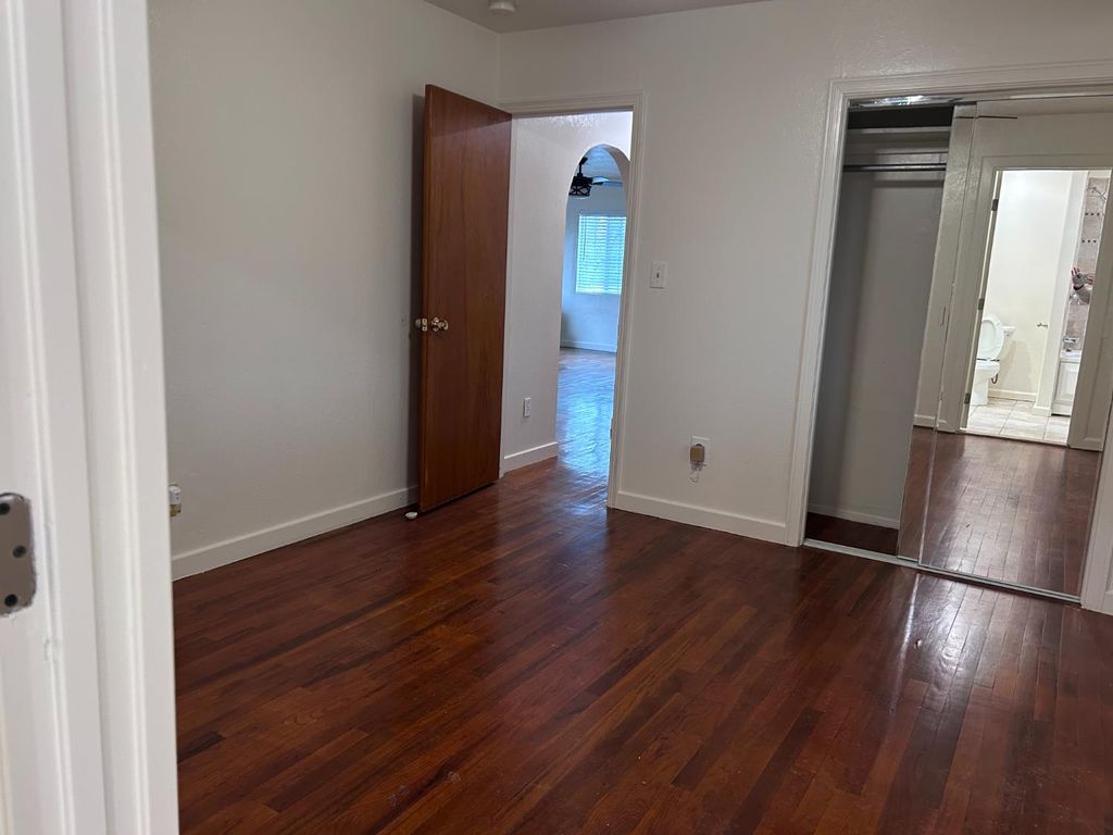 Image 6 of property listing at 10431 S Bethel Avenue, Selma, CA 93662