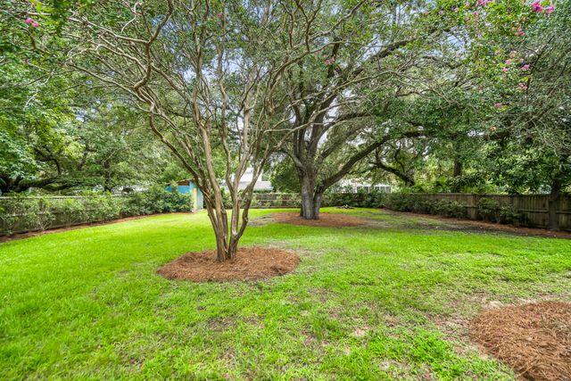 421 Woodland Shores Road, Charleston, SC 29412
