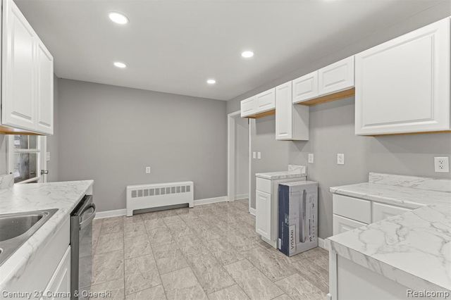 30631 Bayview Drive, Gibraltar, MI 48173