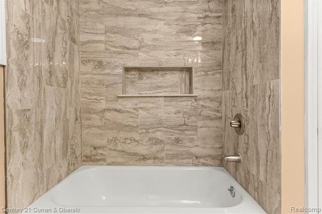 30631 Bayview Drive, Gibraltar, MI 48173