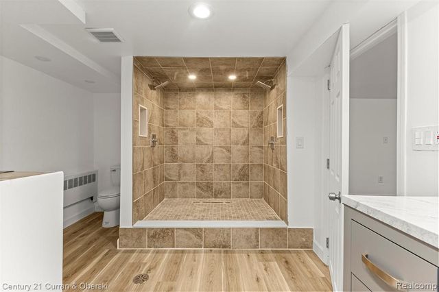 30631 Bayview Drive, Gibraltar, MI 48173