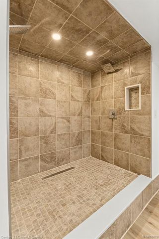 30631 Bayview Drive, Gibraltar, MI 48173