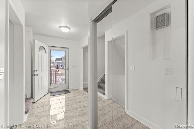 30631 Bayview Drive, Gibraltar, MI 48173