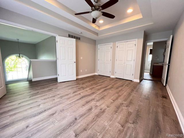 53 Highland Avenue, Clawson, MI 48017