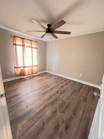 53 Highland Avenue, Clawson, MI 48017