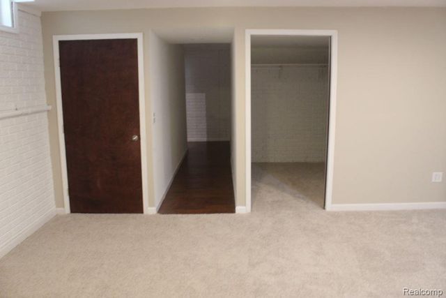 53 Highland Avenue, Clawson, MI 48017