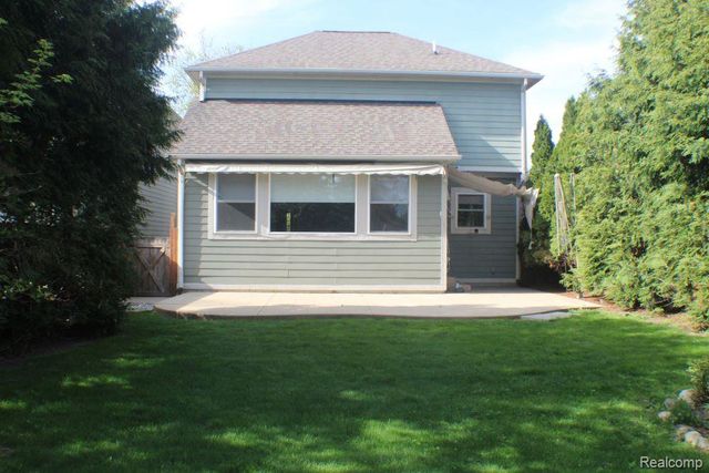 53 Highland Avenue, Clawson, MI 48017
