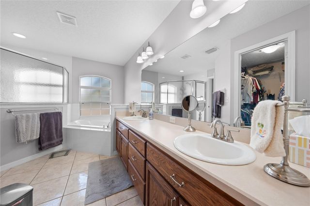 6351 OAK SHORE DRIVE DRIVE, St Cloud, FL 34771