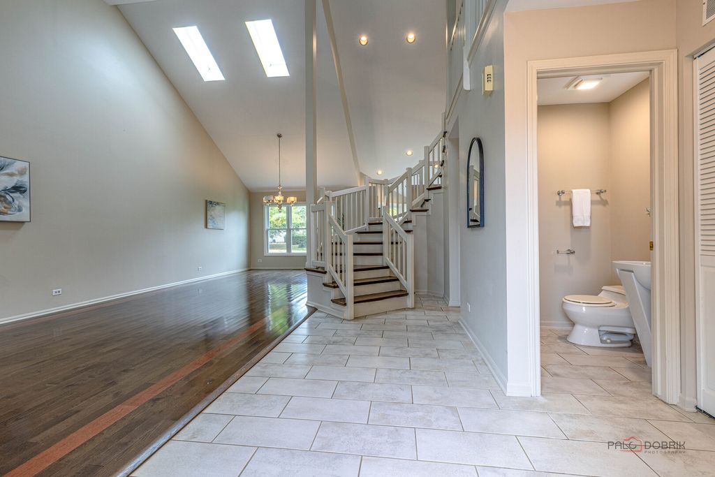 23 Willow Parkway, Buffalo Grove, IL 60089 — photo 3