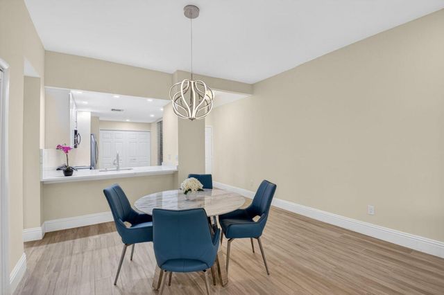 7484 La Paz Boulevard 103, Boca Raton, FL 33433