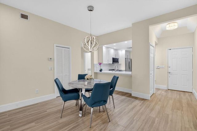 7484 La Paz Boulevard 103, Boca Raton, FL 33433