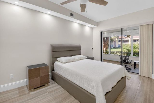 7484 La Paz Boulevard 103, Boca Raton, FL 33433