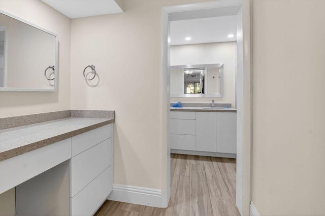 7484 La Paz Boulevard 103, Boca Raton, FL 33433