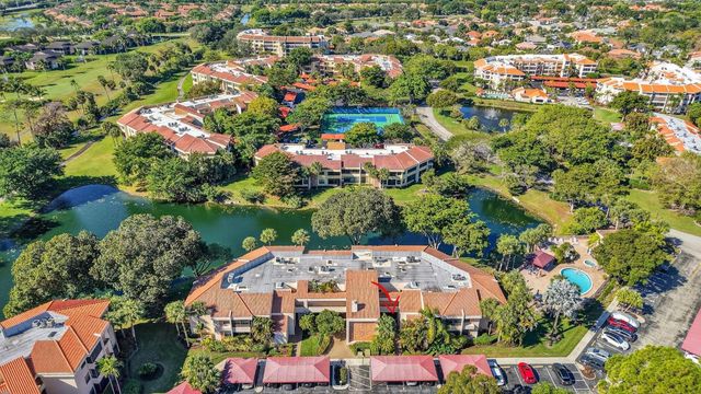 7484 La Paz Boulevard 103, Boca Raton, FL 33433