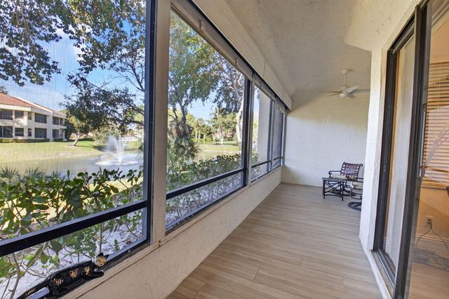 7484 La Paz Boulevard 103, Boca Raton, FL 33433