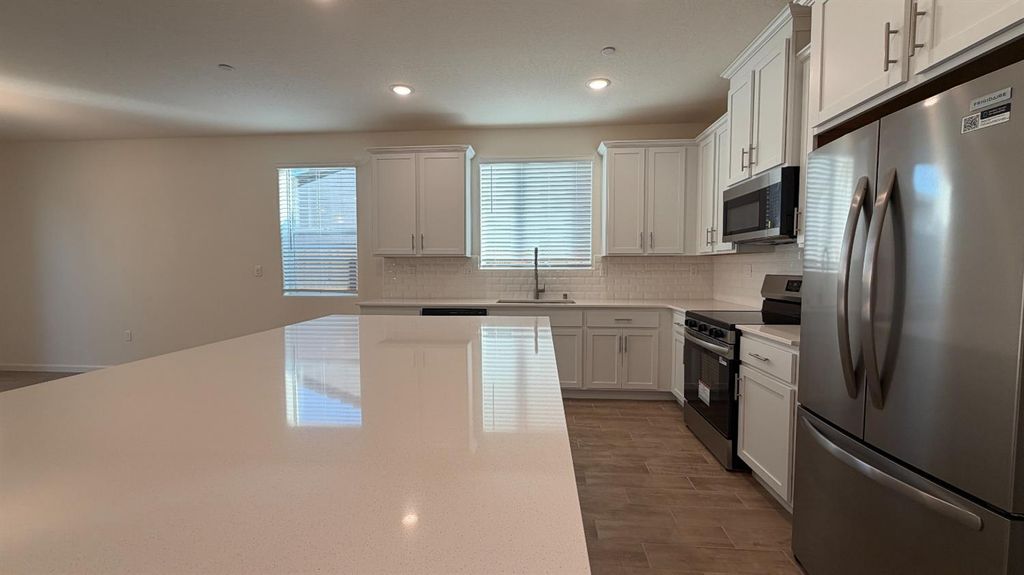 Image 10 of property listing at 2153 N Renn Avenue, Clovis, CA 93619