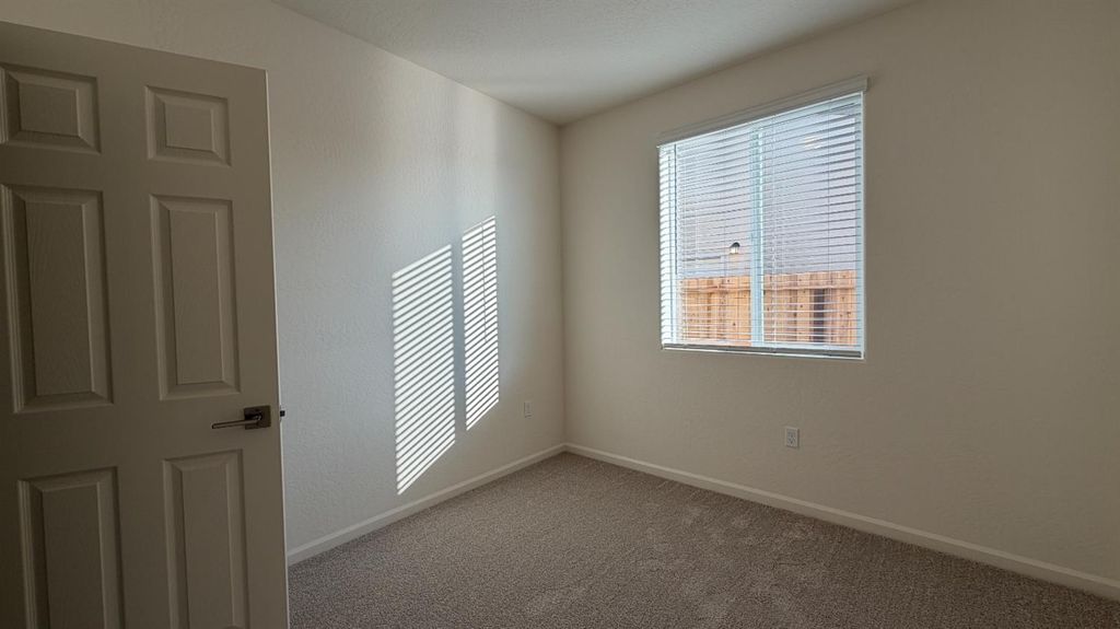 Image 13 of property listing at 2153 N Renn Avenue, Clovis, CA 93619