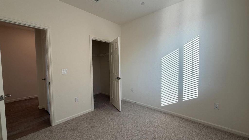 Image 14 of property listing at 2153 N Renn Avenue, Clovis, CA 93619