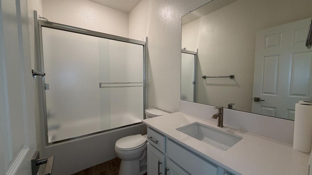 Image 15 of property listing at 2153 N Renn Avenue, Clovis, CA 93619