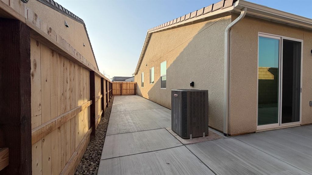 Image 30 of property listing at 2153 N Renn Avenue, Clovis, CA 93619