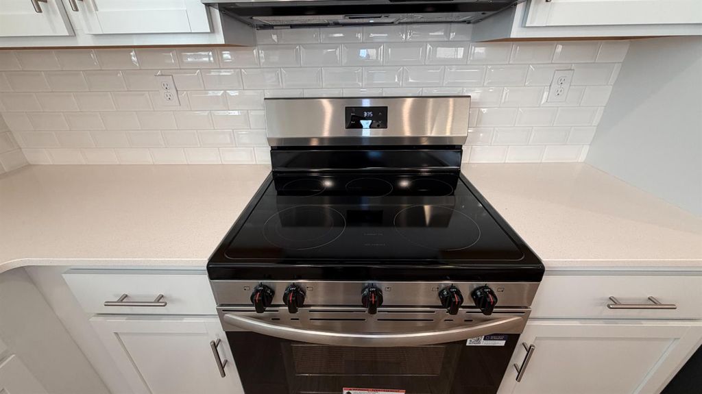 Image 6 of property listing at 2153 N Renn Avenue, Clovis, CA 93619