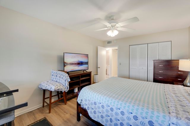 1011 Exeter, Boca Raton, FL 33434
