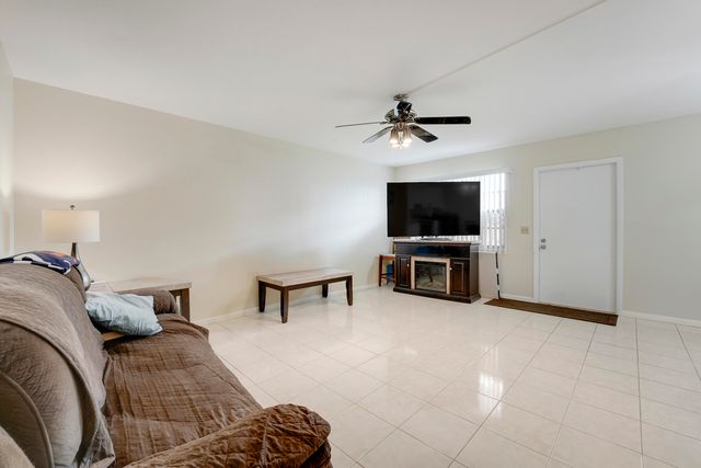 1011 Exeter, Boca Raton, FL 33434