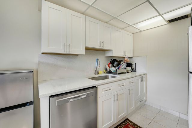 1011 Exeter, Boca Raton, FL 33434