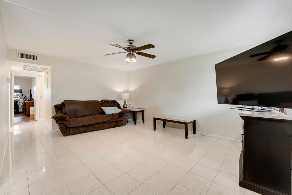 1011 Exeter, Boca Raton, FL 33434