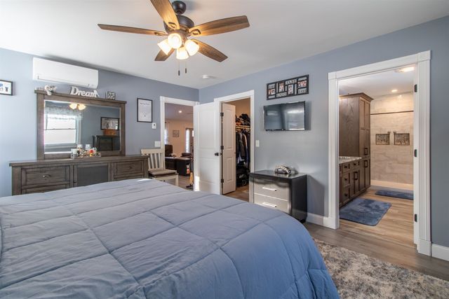 2765 Loop Road, Troy, VT 05868