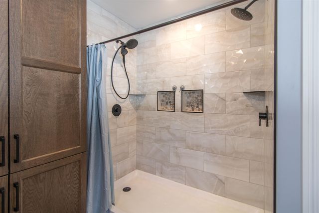 2765 Loop Road, Troy, VT 05868