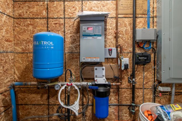 2765 Loop Road, Troy, VT 05868