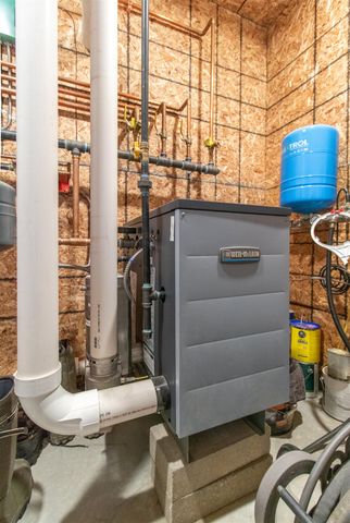 2765 Loop Road, Troy, VT 05868