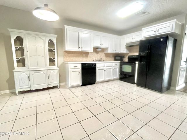 113 Earline Drive, Lafayette, LA 70506