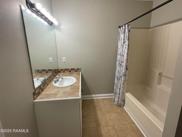 113 Earline Drive, Lafayette, LA 70506