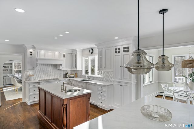 1038 West Road, New Canaan, CT 06840