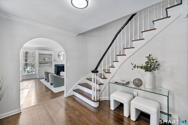 1038 West Road, New Canaan, CT 06840